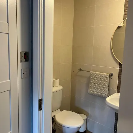 Woodquay Mews 아파트 *